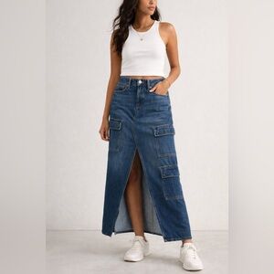 NWT American Eagle Outfitters Women's Blue Denim Cargo Skirt Size 0